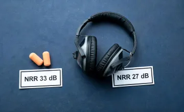 Earplugs and earmuffs